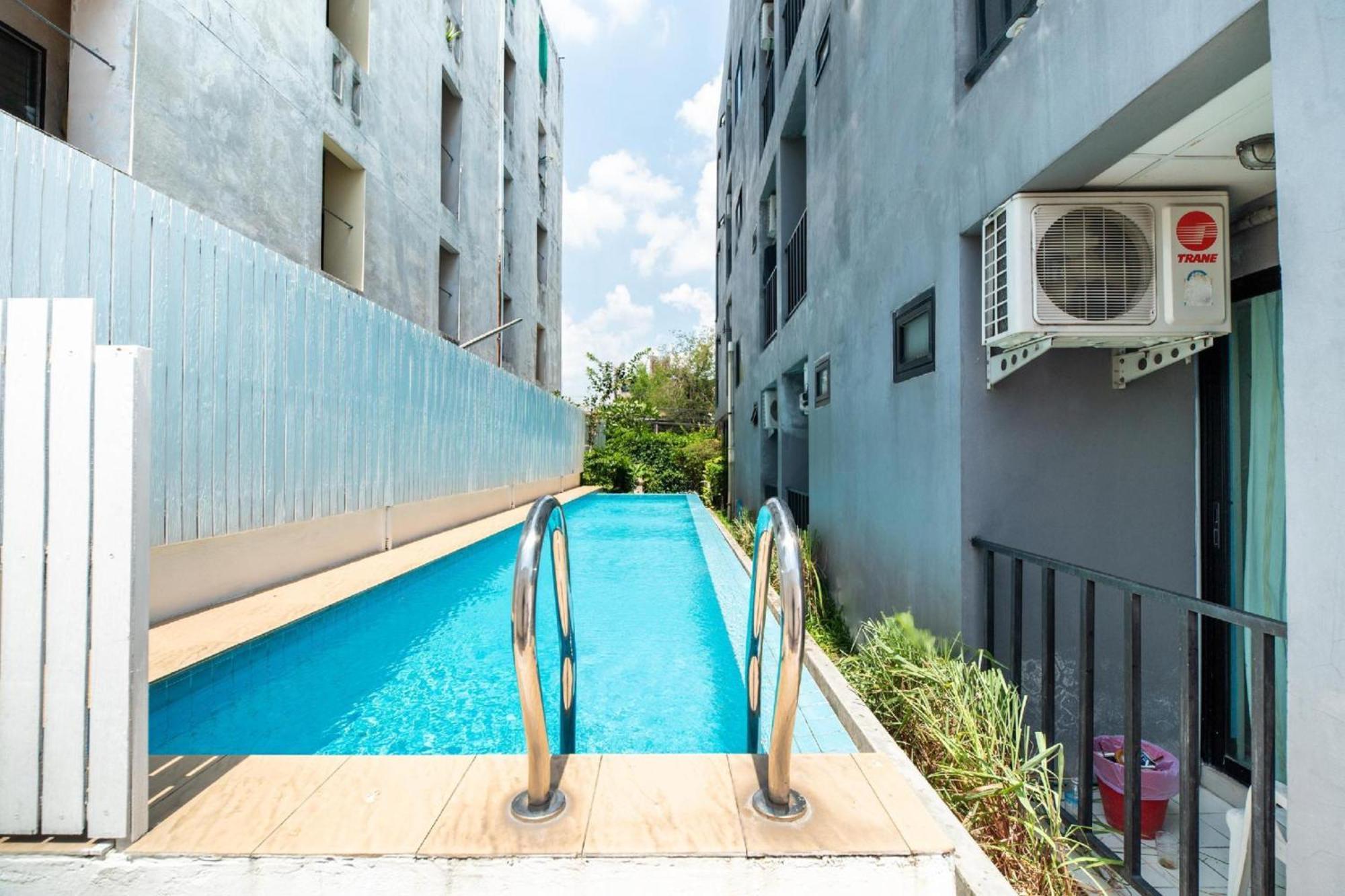 Super Oyo 427 Chill Apartment Бангкок Экстерьер фото