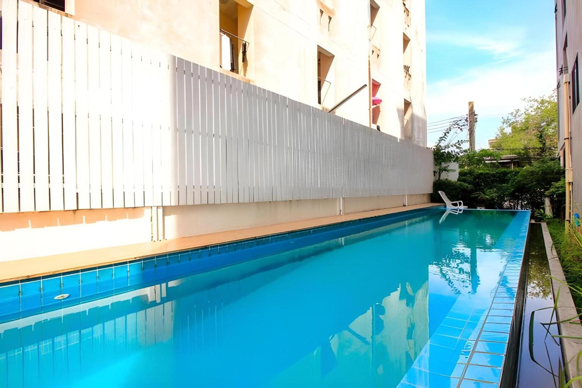 Super Oyo 427 Chill Apartment Бангкок Экстерьер фото